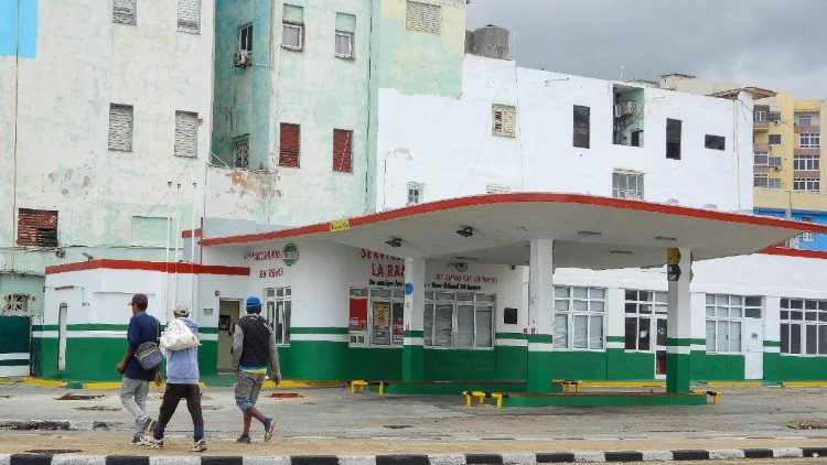 Una stazione di servizio all'Avana