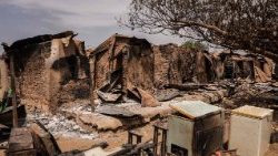 Një fshat i rrafshuar me tokë në Nigeri