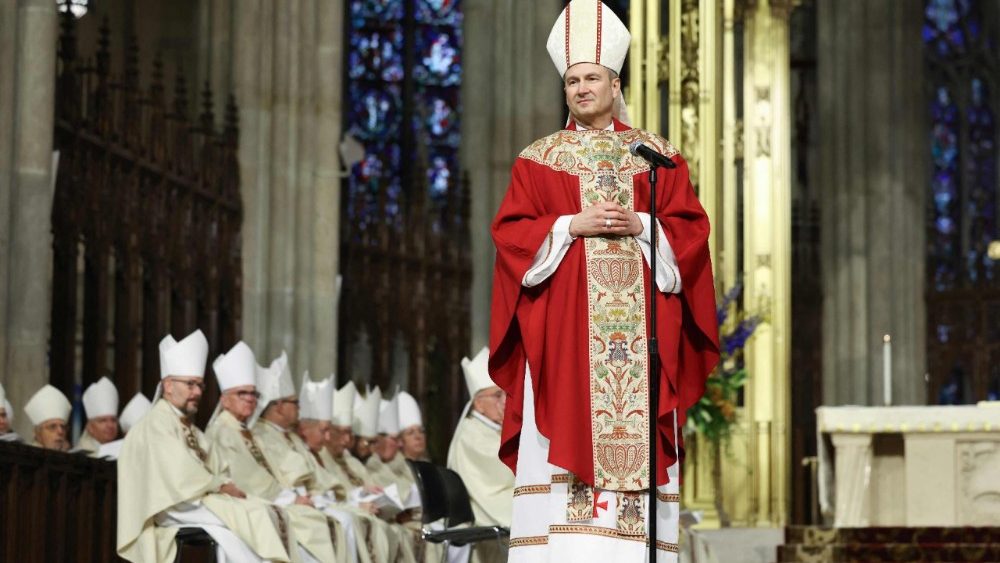 Mgr Ronald Hicks, nouvel archevêque de New York (États-Unis), lors de sa messe d'installation en la cathédrale Saint-Patrick, le 6 février 2026. 