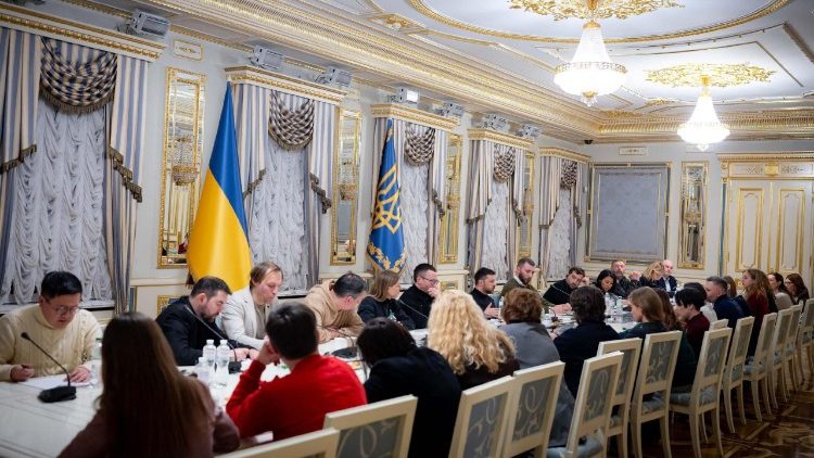 Il presidente ucraino incontra i giornalisti a Kyiv