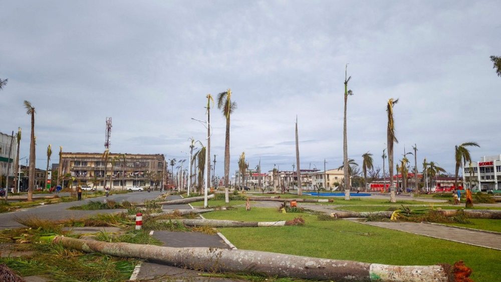 Vista geral da cidade de Toamasina, na costa leste de Madagascar, atingida pelo ciclone tropical Gezani em 11 de fevereiro de 2026. (Foto de Tsiky Sikonina / AFP)
