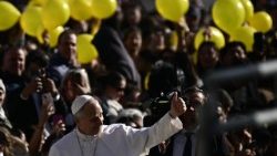 El Papa entre fieles 