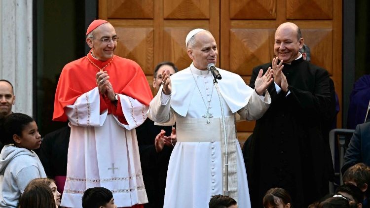 Լեւոն ԺԴ. այցը Հռոմի  Յիսուսի Սուրբ Սիրտ ժողովրդապետութեան