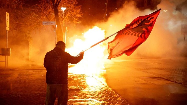 Ni muda wa kufunga na kusali kwa ajili ya kuombea amani duniani