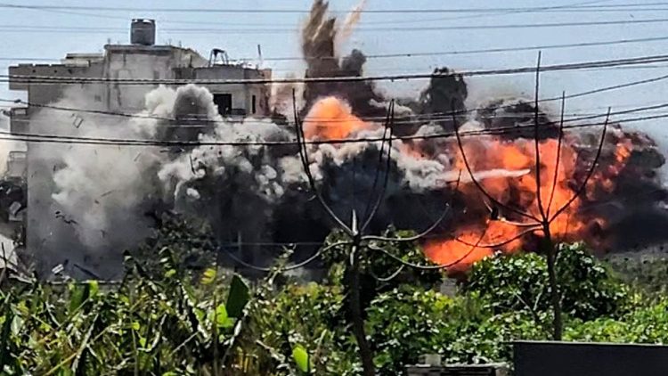 Il sud del Libano attacco dai raid israeliani