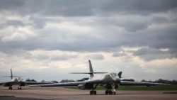 Un avión militar estadounidense en la base británica de Fairford