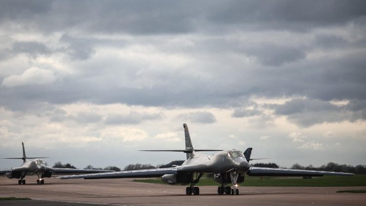 Un avión militar estadounidense en la base británica de Fairford