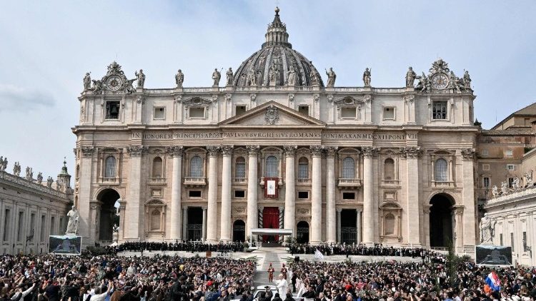 K&ouml;r&uuml;lj&aacute;rt a t&eacute;ren