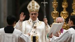 திருவிழிப்புத் திருப்பலி நிறைவேற்றும் திருத்தந்தை லியோ 