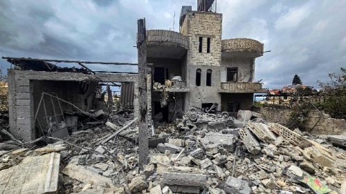 P&aring;ven uttrycker solidaritet med kristna drabbade av kriget i s&ouml;dra Libanon