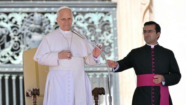 संत पापा लियो का आशीर्वाद