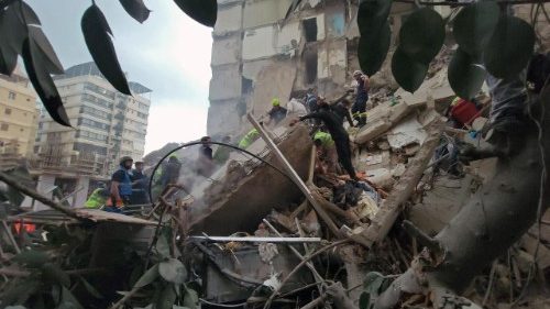 Il nunzio in Libano: a Beirut attacchi mai visti. Il Paese merita pace, la guerra &egrave; morte