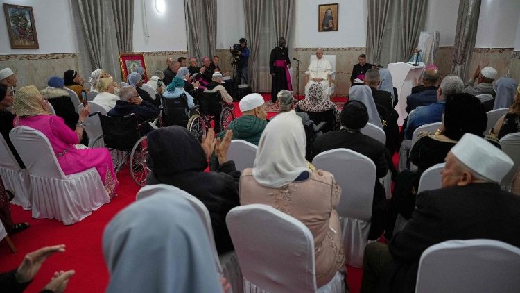 Visite du Pape chez les Petites Sœurs des pauvres d'Annaba
