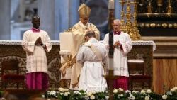 VATICAN-RELIGION-POPE-MASS-CHRISTIANITY