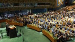 I delegati all' 11.ma Conferenza di revisione  del Trattato di non proliferazione