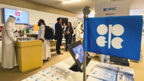 Emirados &Aacute;rabes Unidos se retiram da OPEP. Tens&otilde;es com a Ar&aacute;bia Saudita