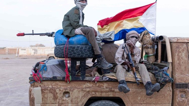 Des soldats touaregs du front de libération de l'Azawad à Kidal au Mali, le 8 mai. 