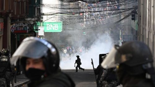 Proteste in Bolivia, dai vescovi un appello a riprendere il dialogo