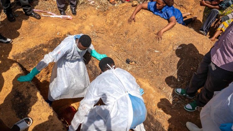 Vifo vinazidi kuongezeka kwa ebola huko vurugu zikiendelea.