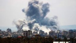 Un attacco israeliano su Tiro nel Libano meridionale