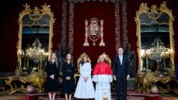 Roma Papası XIV Leo İspaniyanın Kral Ailəsi ilə, Madrid, 06 iyun 2026 il 