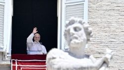 Papst beim Angelus