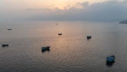 Oman, navi all'ancora nei pressi di Hormuz