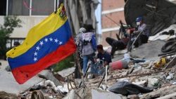 Restano senza familiari 231 delle circa 2.400 vittime recuperate dopo il doppio terremoto che ha devastato lo Stato di La Guaira