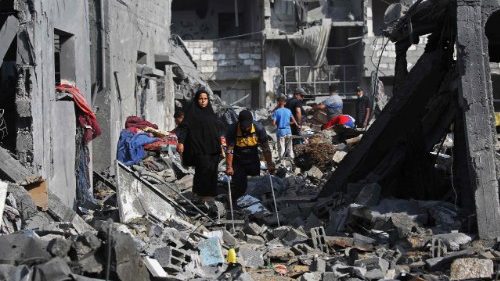 Gaza, monsignor Shomali: la popolazione vive in estrema precariet&agrave;