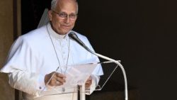 Leó pápa a vasárnapi Úrangyalakor beszéddel köszönti a Castel Gandolfóban egybegyűlteket