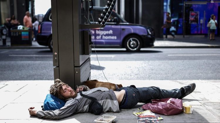 Ein Obdachloser in London