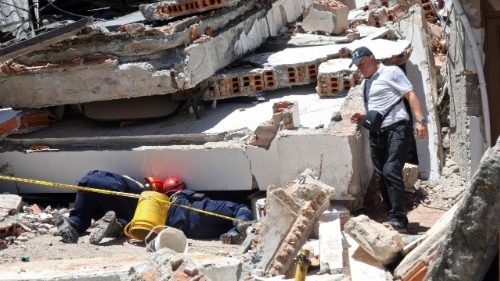 Colombia. Arzobispo de Manizales: &laquo;El terremoto fue demasiado impactante&raquo;