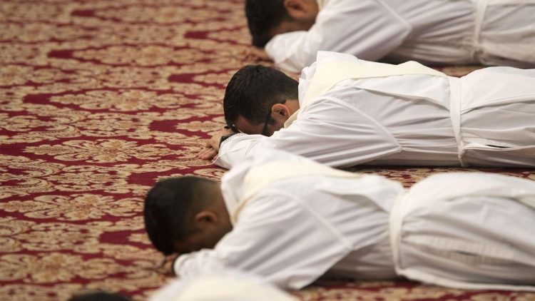 Bei einer Papstmesse mit Priesterweihen (Archivbild)