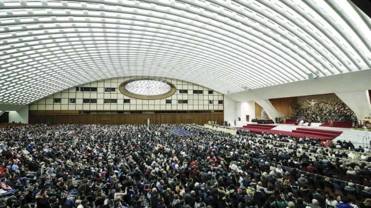 Viena no vispārējām audiencēm Pāvila VI zālē. Ilustratīvs attēls