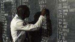 Archivbild der letzten Wahlen im Kongo 2019, aus denen Oppositionskandidat Felix Tshisekedi unter zweifelhaften Umständen als Sieger hervorgegangen ist: Eine Absprache mit Langzeit-Diktator Kabila steht im Raum