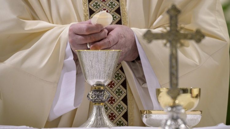 Папа падчас св. Імшы ў капліцы сваёй рэзідэнцыі