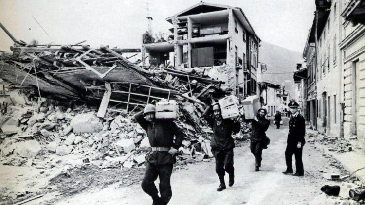 Soldiers at work in the earthquake-hit zone, May 1976