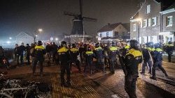 Dutch police end illegal party in the town of Dalfsen