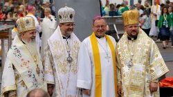 Archivbild: Bischöfe der Ostkirchen bei einem Treffen in Deutschland mit römisch-katholischen Bischöfen