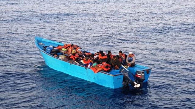 Migranti: 35 sbarcano nel Siracusano