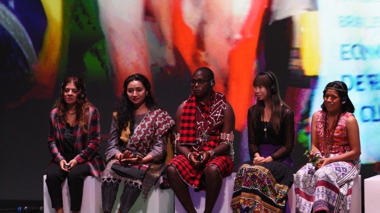 Jóvenes de la genrenación EoF durante el encuentro mundial en Asís 2022