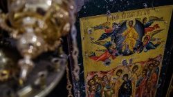 ікона в храмі на Донеччині, пошкоджена обстрілами