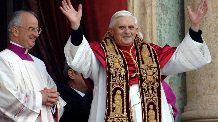 19. April 2005: Benedikt am Tag seiner Wahl zum Papst