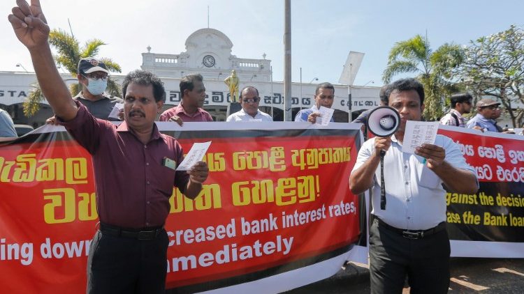 பொருளாதார நெருக்கடிக்கு எதிராகப் போராட்டம் (கோப்புப் படம்)