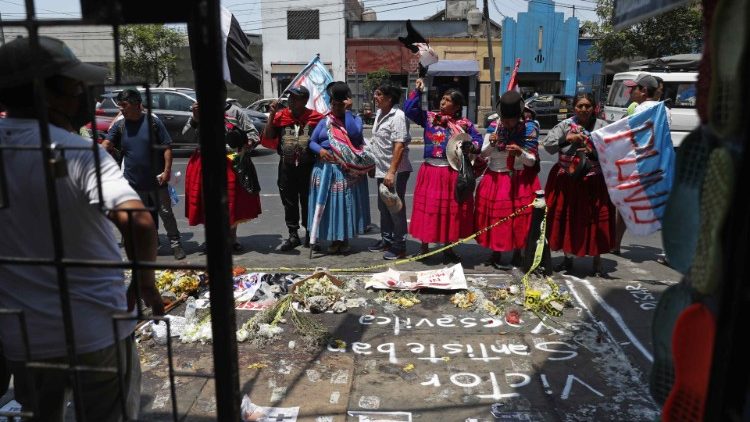 Massive Unzufriedenheit: Menschen in Peru demonstrieren für sofortige Neuwahlen