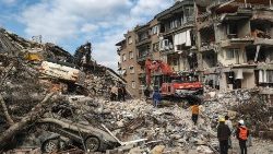 Folgen des Erdbebens in einer türkischen Stadt