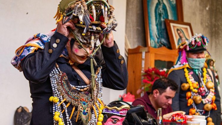 Tzeltal-Tanz der Maya-Nachfahren zur "Anlockung" von Regen im Südosten Mexikos