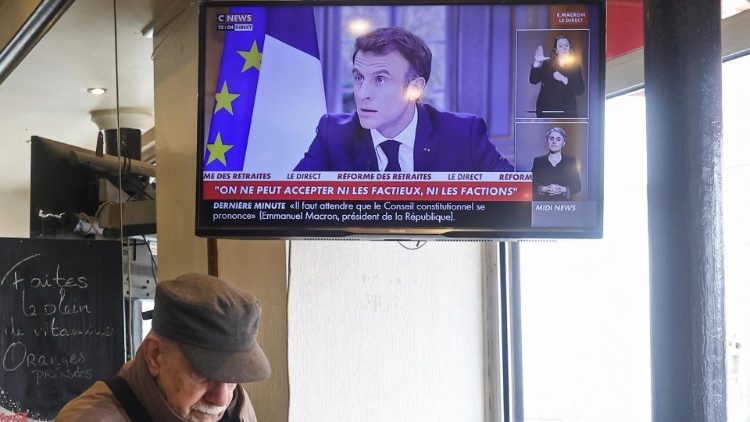 Francia: Emmanuel Macron in tv parla alla nazione