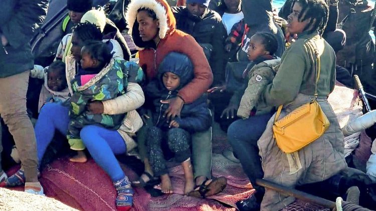 Migranten am Hotspot von Lampedusa