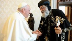 Pāvests tiekas ar Ēģiptes koptu pareizticīgo patriarhu Tavadrosu II
